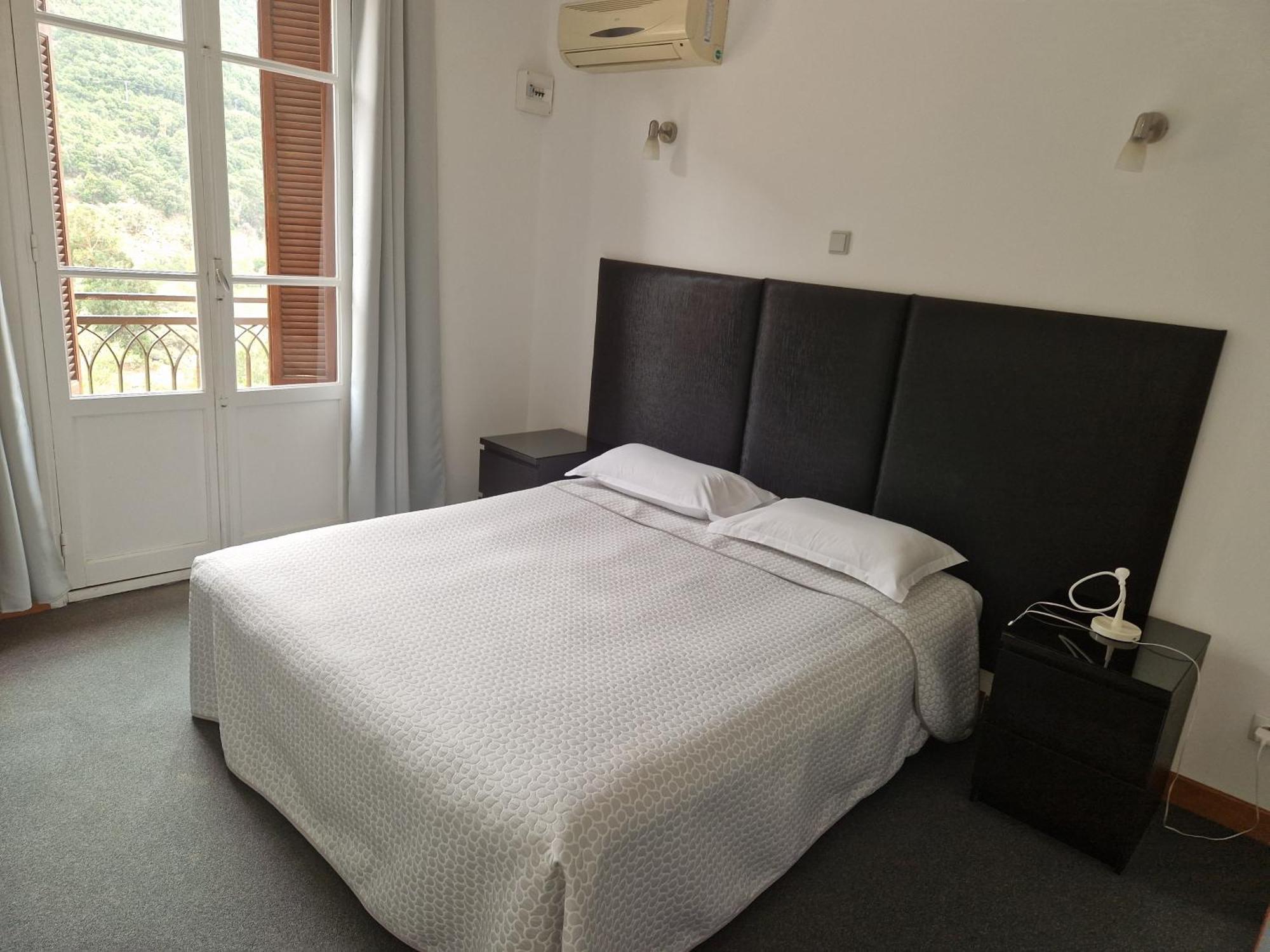 Le Vaita Hotell Porto  Exteriör bild
